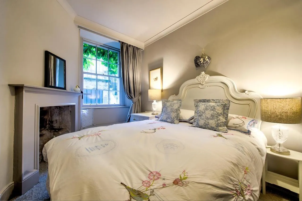 Hamilton Place - Beautiful And Central City Apartment With Private Entrance Sleeps 4 Edimburgo 0*,  Reino Unido