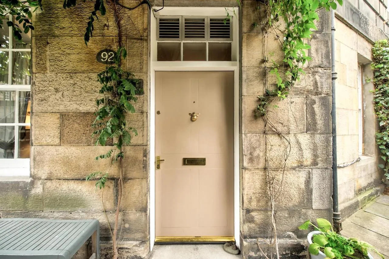Hamilton Place - Beautiful And Central City Apartment With Private Entrance Sleeps 4 Edinburgh